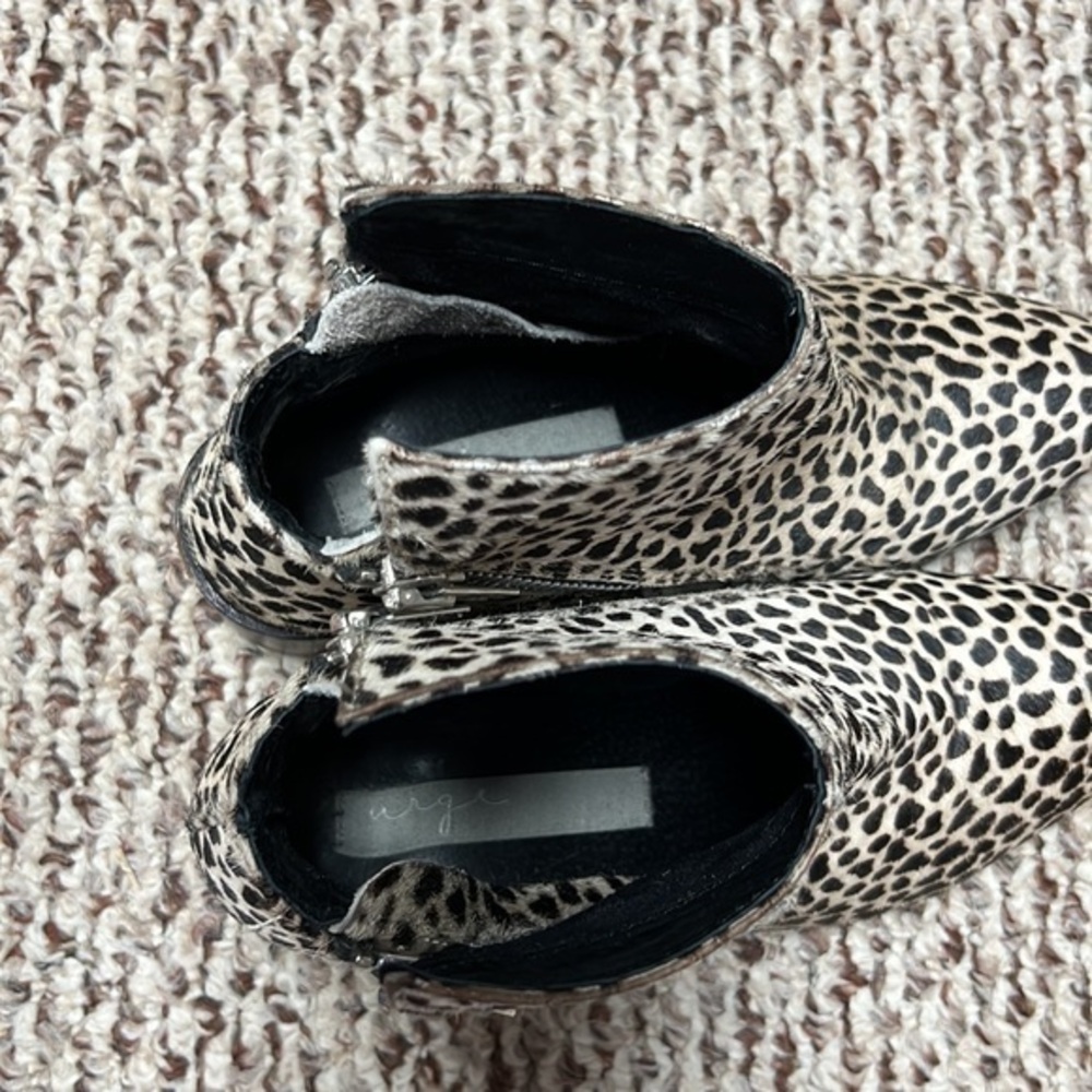 Woman’s booties - Picture 8 of 11